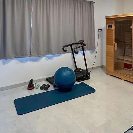 4 Bedroom Beautiful In * 罗维尼村