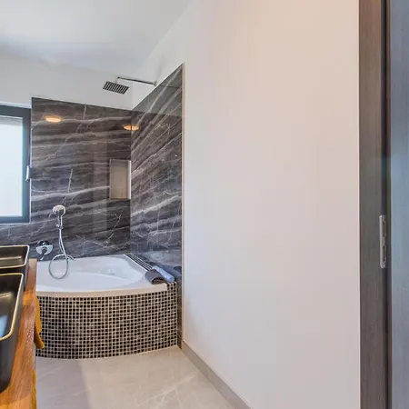 度假居 Amazing In With Sauna *